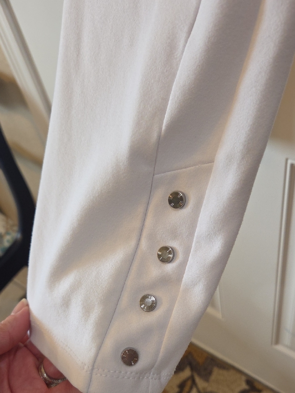 4 For $20 Peter Nygard White Luxe Slims Capri Pants - Picture 3 of 5